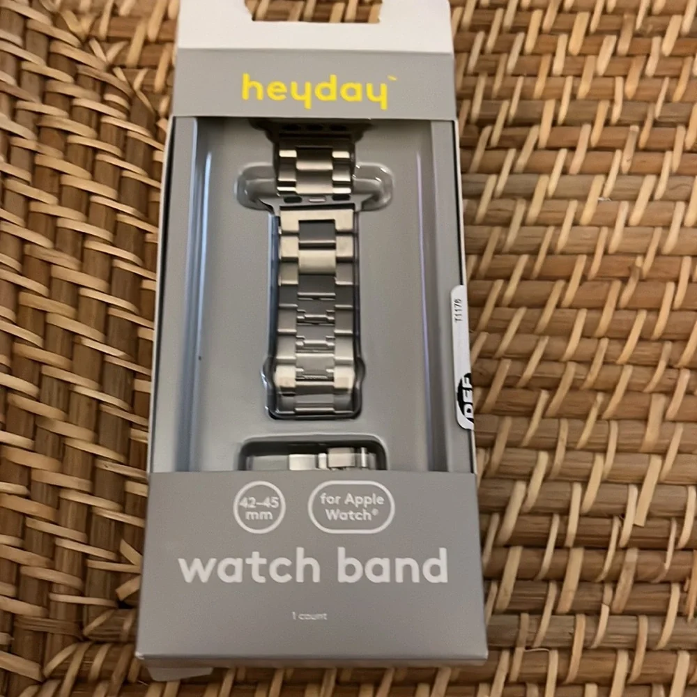 New, Open Box! HeyDay Metal Link Watch Band 42-45 mm for Apple Watch